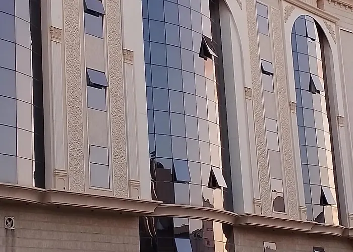فندق ليالي لمار